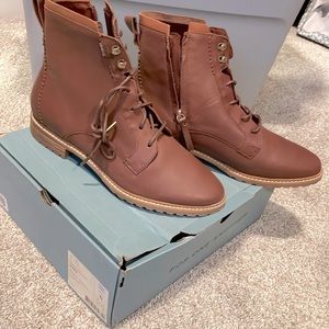 NIB TOMS leather brown boots size 11